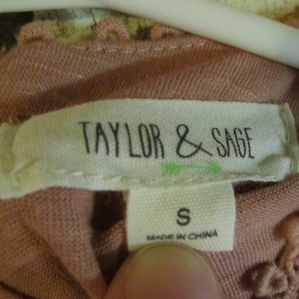Pink Keyhole Top - Picture 3 of 3